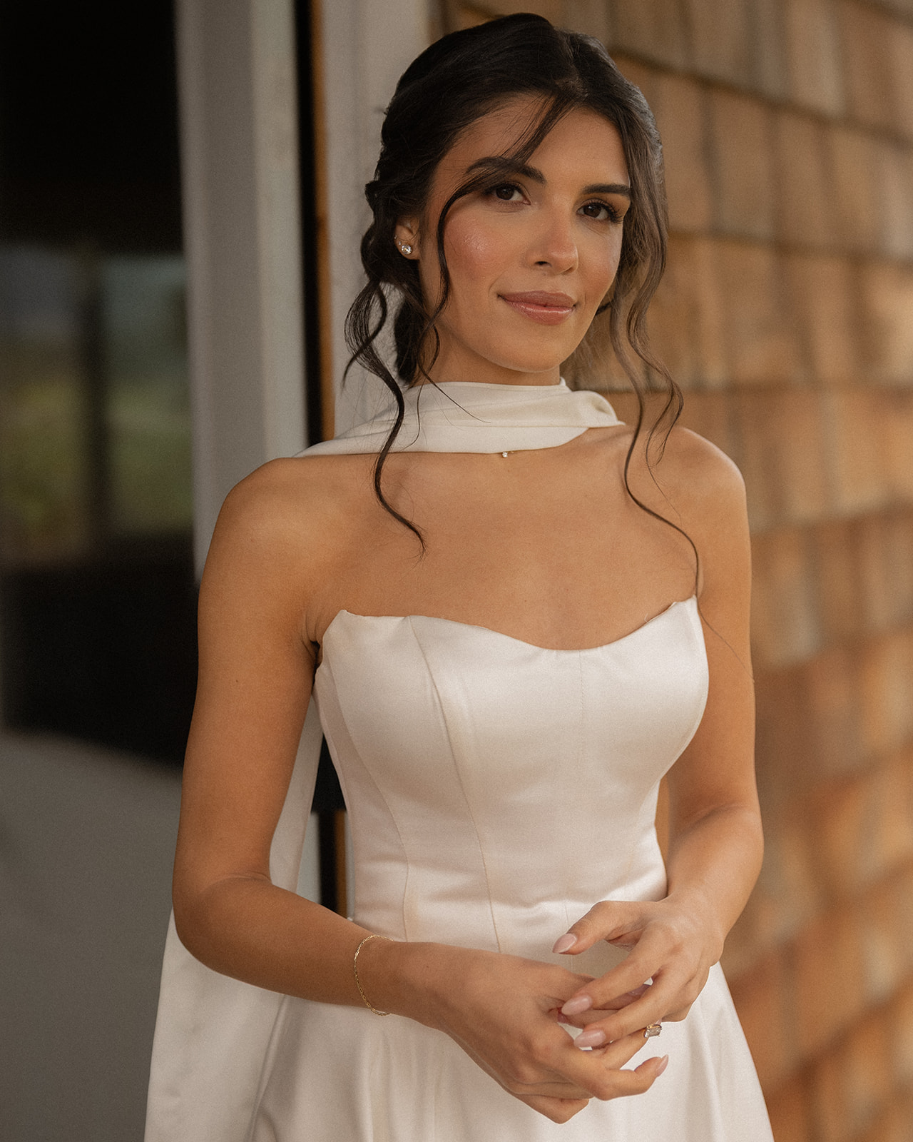 a glowing, natural bridal makeup look by a professional wedding makeup artist in Vancouver